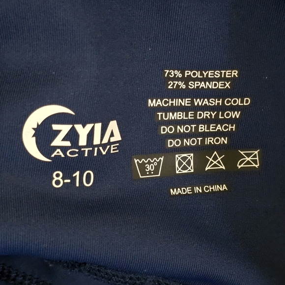 NWOT Zyia Active Blue Camo Light N Tight Capri Leggings Size 8-10 Activewear - Picture 10 of 12